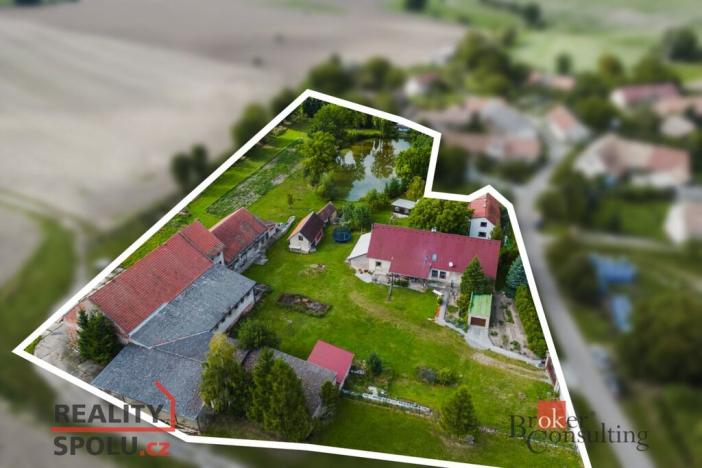 Prodej zemědělského objektu, Opočno - Dobříkovec, 10000 m2