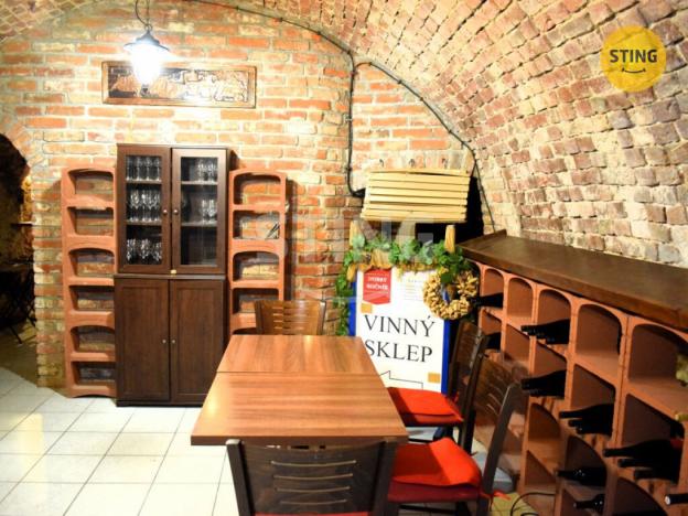 Pronájem obchodního prostoru, Olomouc, 8. května, 90 m2
