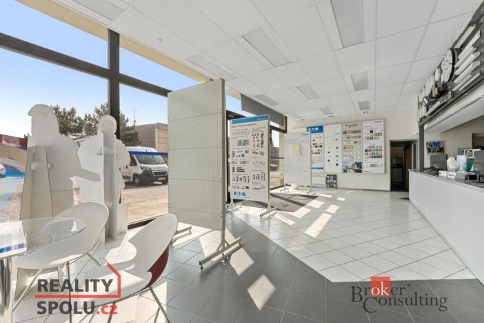 Pronájem obchodního prostoru, Hradec Králové - Slezské Předměstí, Bieblova, 480 m2