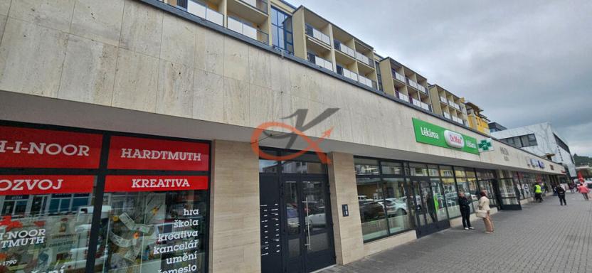Prodej bytu 3+1, Vsetín, nám. Svobody, 72 m2