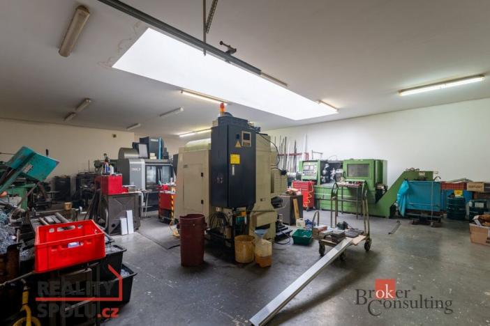 Prodej výrobních prostor, Čebín, 648 m2