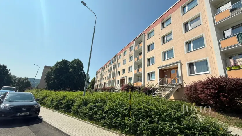 Pronájem bytu 1+1, Ústí nad Labem, Hluboká, 36 m2