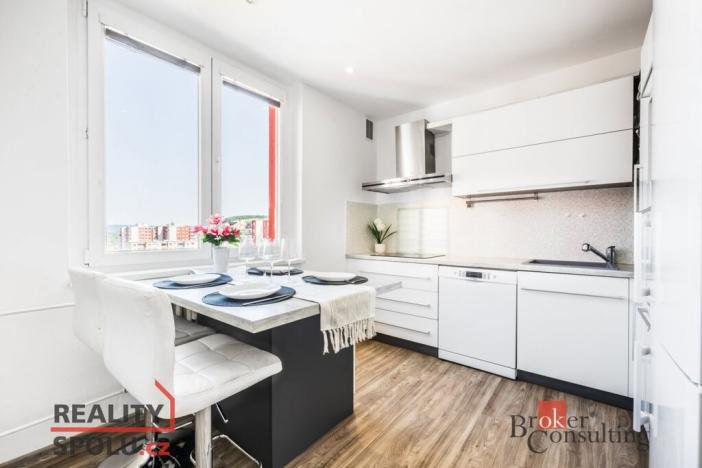 Prodej bytu 3+1, Brno - Židenice, Bzenecká, 72 m2