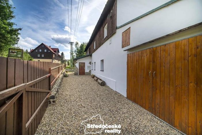 Prodej rodinného domu, Loučná pod Klínovcem, 240 m2