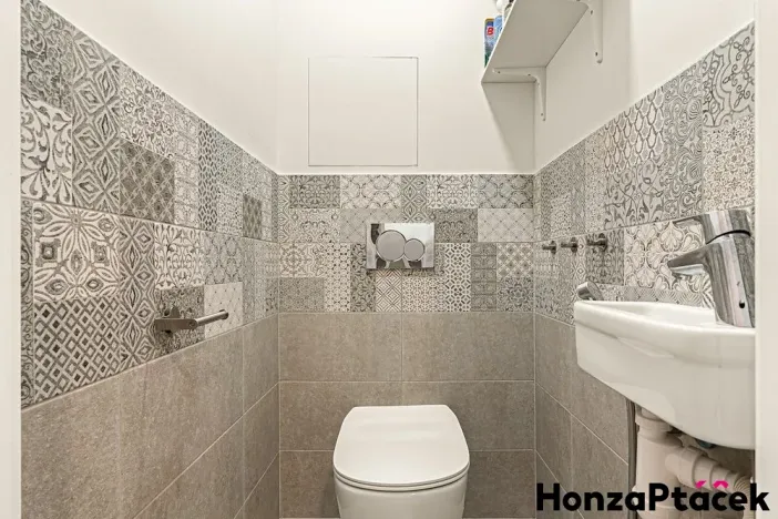 Prodej bytu 3+1, Praha - Horní Počernice, Třebešovská, 77 m2