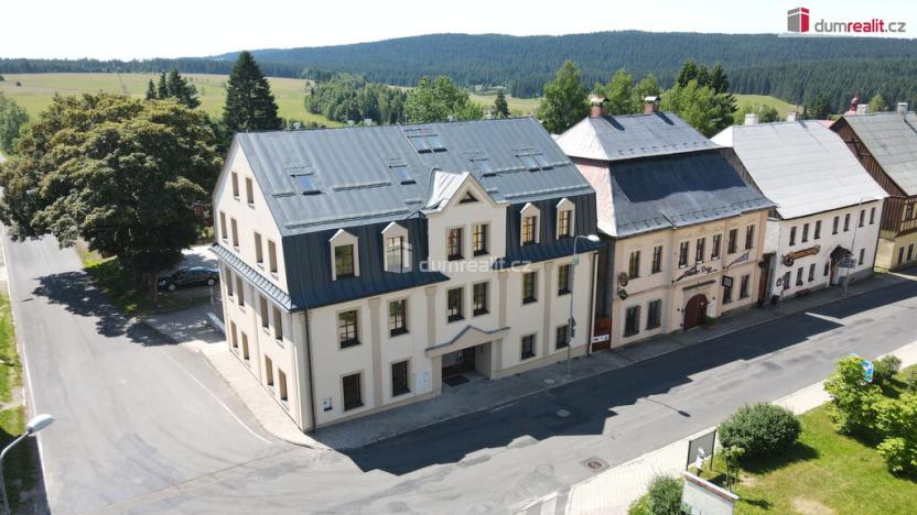 Prodej bytu 2+kk, Horní Blatná, náměstí Sv. Vavřince, 60 m2