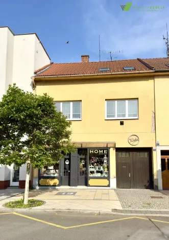 Prodej rodinného domu, Hodonín, Masarykovo nám., 260 m2