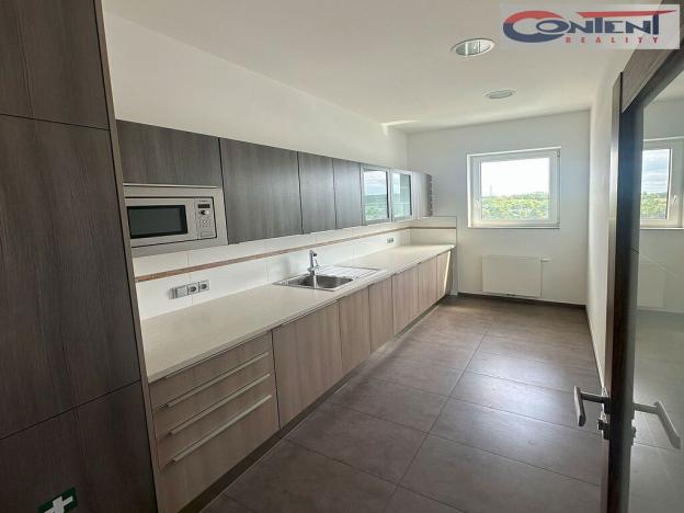 Pronájem kanceláře, Praha - Dolní Chabry, Dopraváků, 258 m2