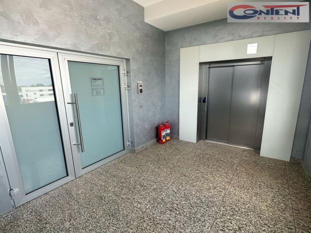 Pronájem kanceláře, Praha - Dolní Chabry, Dopraváků, 258 m2