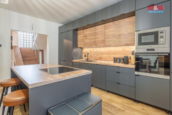 Prodej rodinného domu, Vinařice, IV. ulice, 210 m2