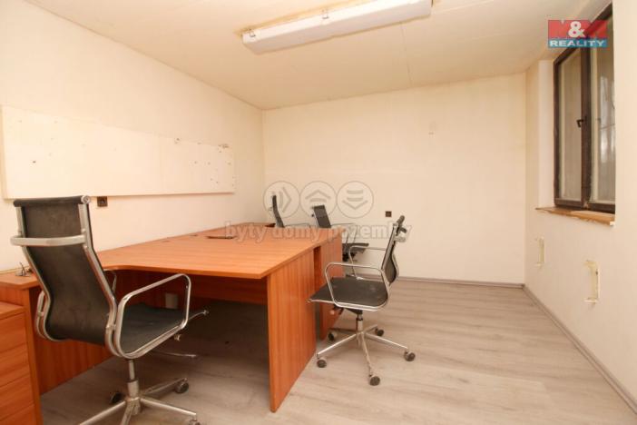 Pronájem skladu, Kratonohy, 3652 m2