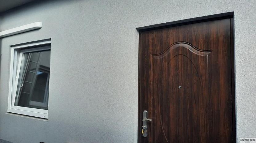 Pronájem bytu 1+kk, Pardubice - Svítkov, Dlouhá, 24 m2