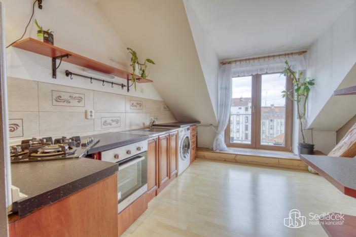 Prodej bytu 3+1, Plzeň - Jižní Předměstí, Antonína Uxy, 105 m2