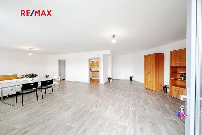 Pronájem obchodního prostoru, Neslovice, Lesní, 66 m2