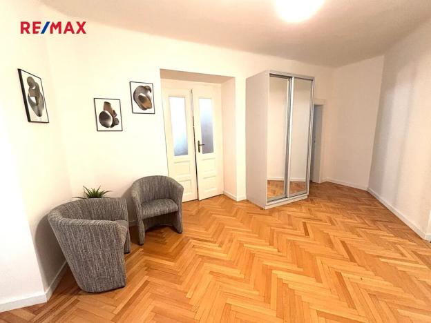 Pronájem kanceláře, Praha - Vinohrady, Kolínská, 127 m2