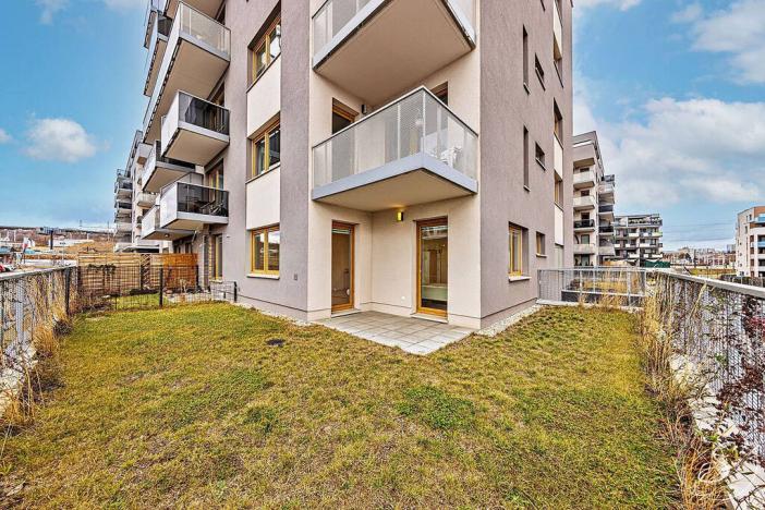 Pronájem bytu 2+kk, Praha - Hloubětín, Saarinenova, 64 m2