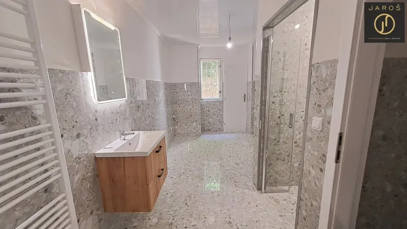 Prodej bytu 4+1, Karlovy Vary, Zámecký vrch, 118 m2