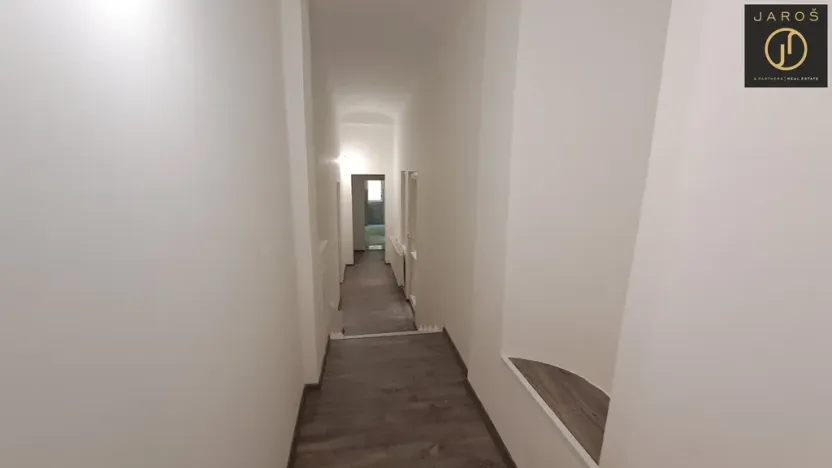 Prodej bytu 4+1, Karlovy Vary, Zámecký vrch, 118 m2