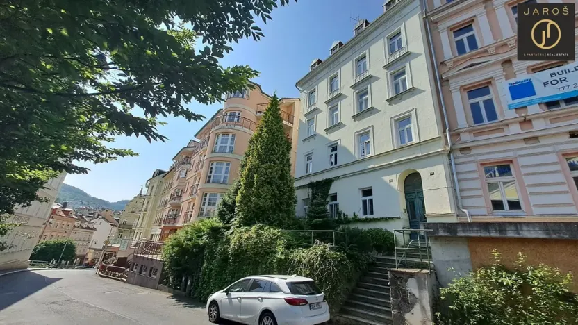 Prodej bytu 4+1, Karlovy Vary, Zámecký vrch, 118 m2