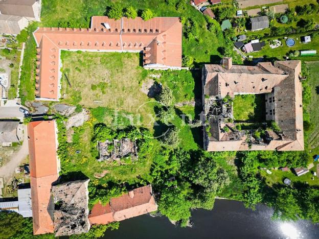 Prodej komerční nemovitosti, Vršovice, 5100 m2