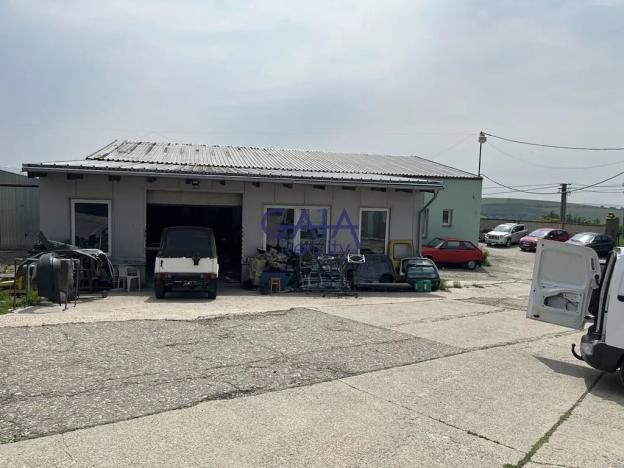 Prodej výrobních prostor, Strážovice, 450 m2