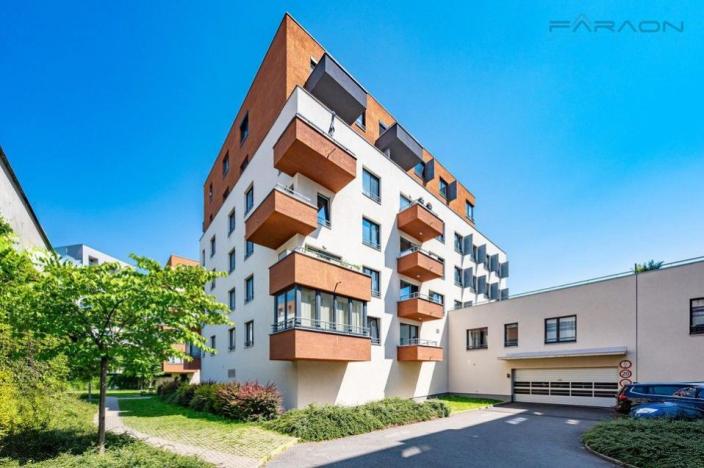 Pronájem bytu 1+kk, Praha - Holešovice, Jateční, 37 m2