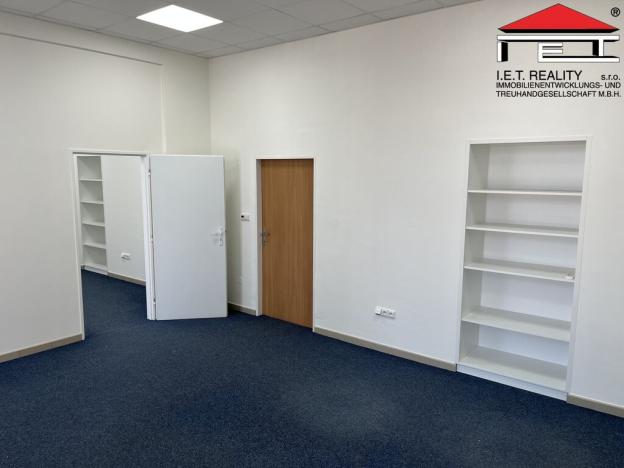 Pronájem obchodního prostoru, Frýdek-Místek - Frýdek, Nádražní, 52 m2