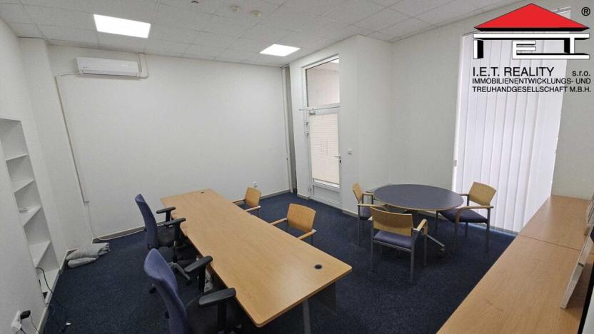 Pronájem obchodního prostoru, Frýdek-Místek - Frýdek, Nádražní, 52 m2