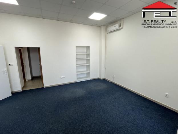 Pronájem obchodního prostoru, Frýdek-Místek - Frýdek, Nádražní, 52 m2