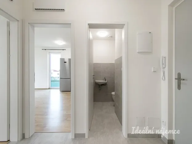 Pronájem bytu 2+kk, Praha - Dolní Počernice, Černodolská, 62 m2