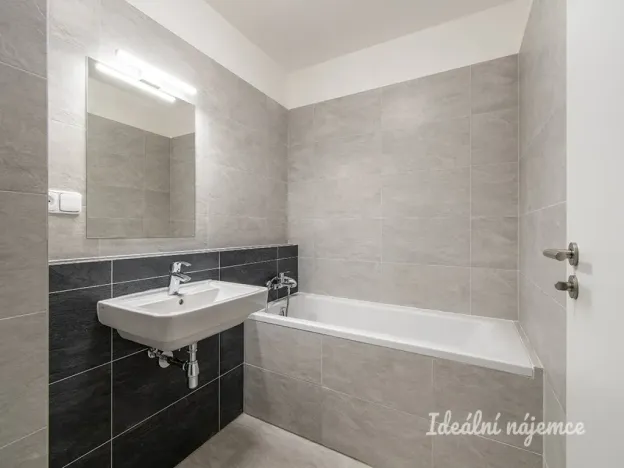 Pronájem bytu 2+kk, Praha - Dolní Počernice, Černodolská, 62 m2