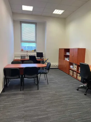 Pronájem kanceláře, Praha - Holešovice, Jankovcova, 68 m2