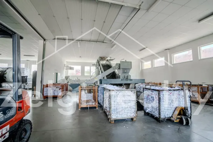 Pronájem výrobních prostor, Hustopeče, 608 m2