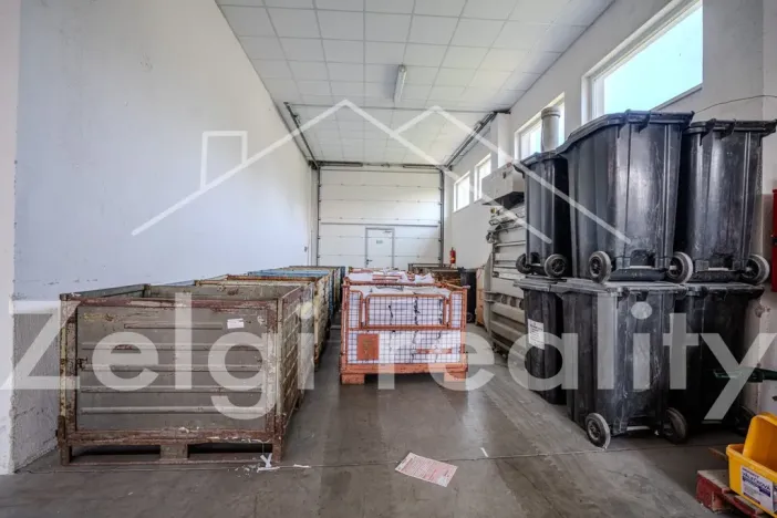 Pronájem výrobních prostor, Hustopeče, 608 m2