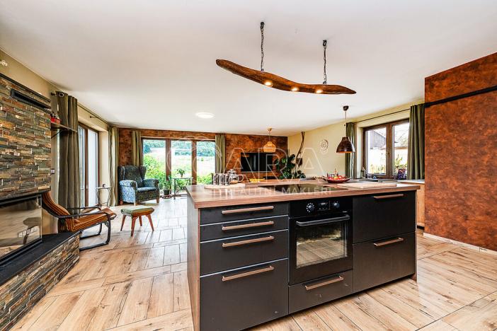 Prodej rodinného domu, Bukvice, 158 m2