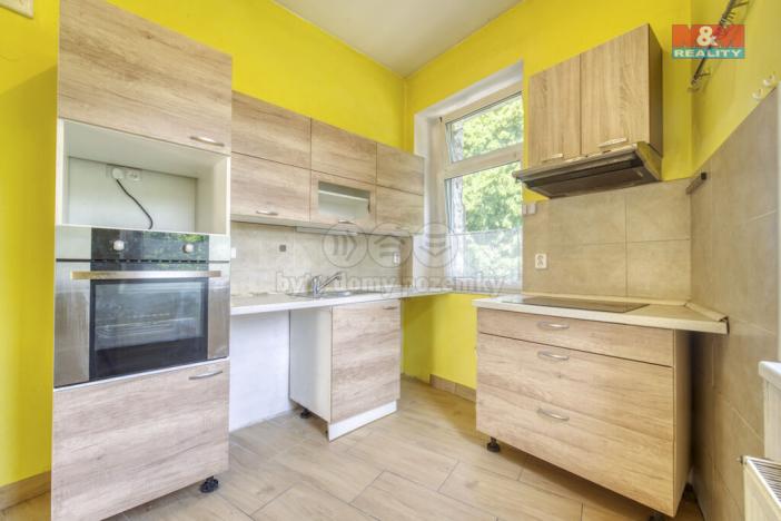 Prodej bytu 2+1, Karlovy Vary - Drahovice, Prašná, 53 m2