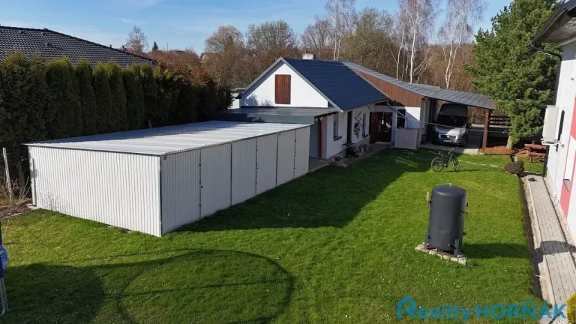 Prodej rodinného domu, Stádlec, 360 m2