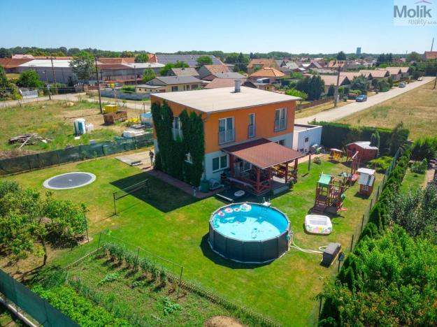 Prodej rodinného domu, Obříství, Povodňová, 150 m2