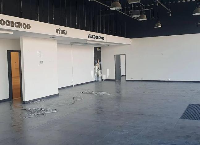 Pronájem obchodního prostoru, České Budějovice, České Vrbné, 477 m2