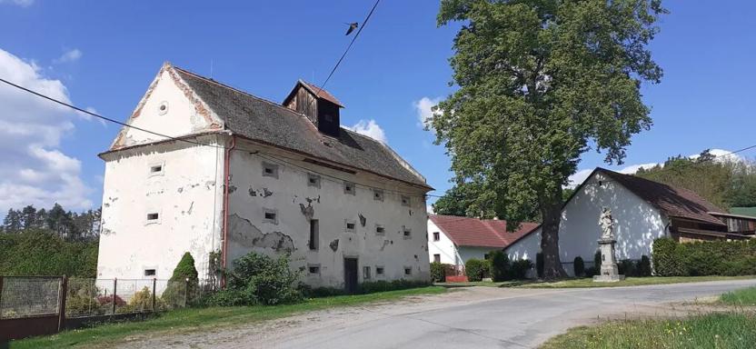 Prodej zemědělské usedlosti, Křečovice, 549 m2