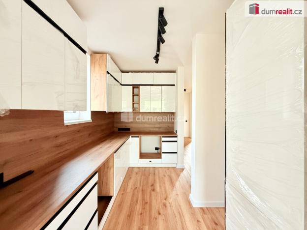 Prodej rodinného domu, Velká Jesenice, 160 m2