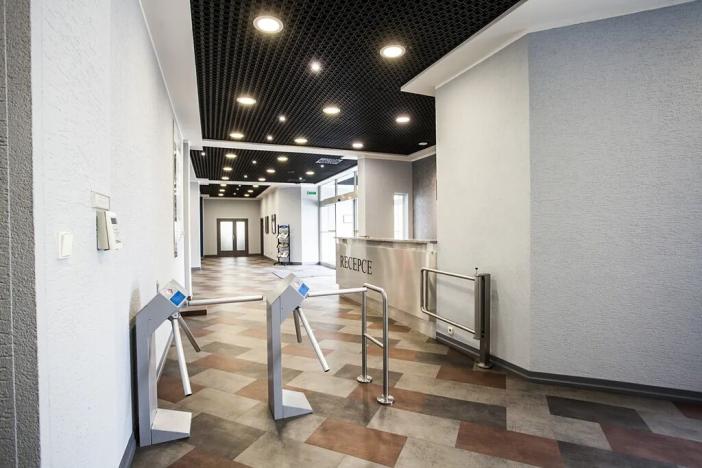 Pronájem kanceláře, Praha - Vysočany, Freyova, 276 m2