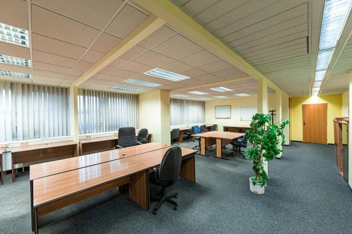 Pronájem kanceláře, Praha - Vysočany, Freyova, 276 m2