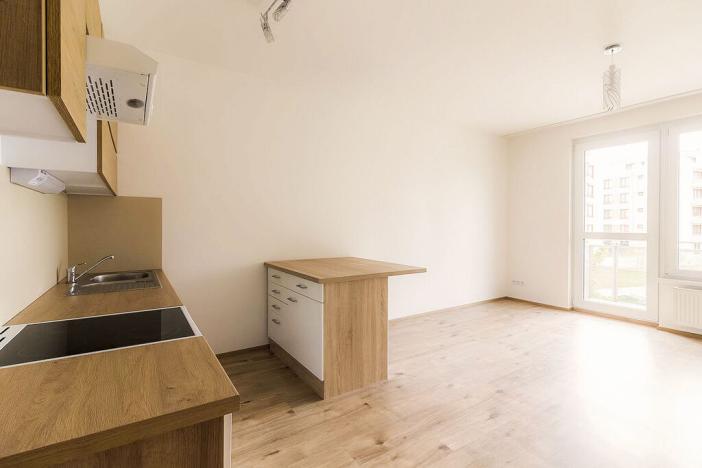 Pronájem bytu 1+kk, Praha - Čakovice, Bermanova, 36 m2