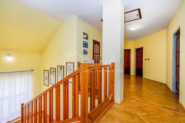 Prodej rodinného domu, Mladá Boleslav - Mladá Boleslav III, Prostřední, 290 m2