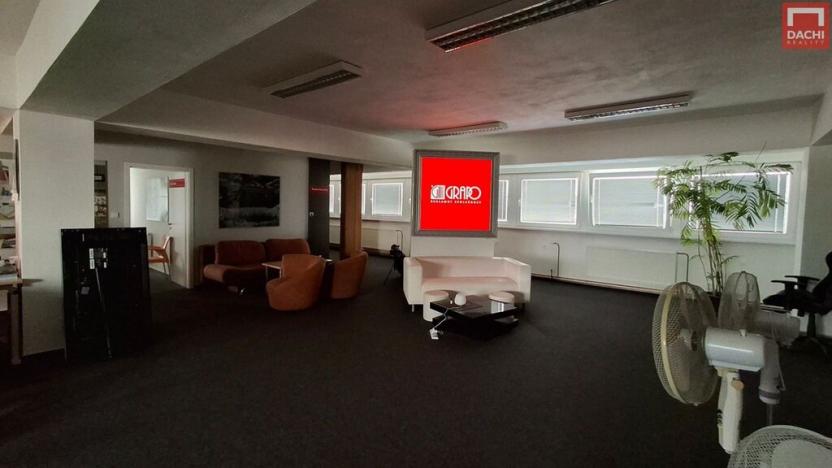 Pronájem kanceláře, Olomouc, Šlechtitelů, 307 m2