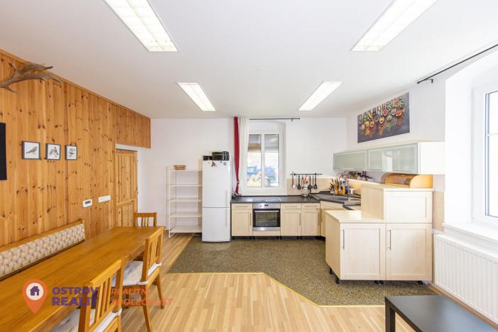 Prodej ubytování, Čenkovice, 260 m2