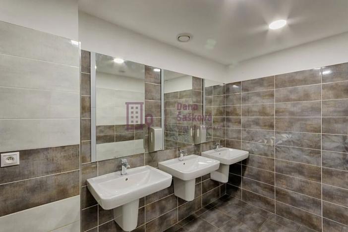 Pronájem restaurace, Jindřichův Hradec, nám. Míru, 160 m2