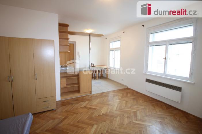Pronájem bytu 1+kk, Praha - Smíchov, Ke Koulce, 30 m2