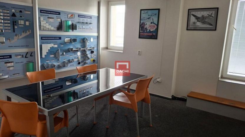 Pronájem kanceláře, Olomouc, Šlechtitelů, 185 m2